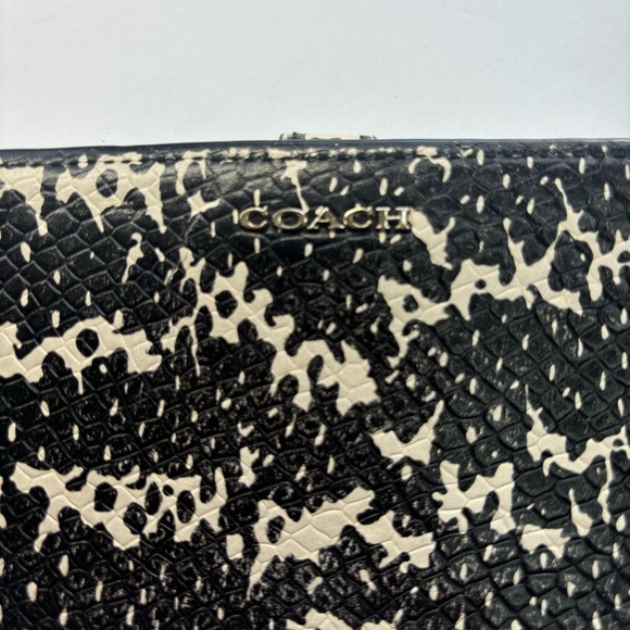 Coach Black and White Snake Print Wallet (note flaws) - Picture 4 of 11